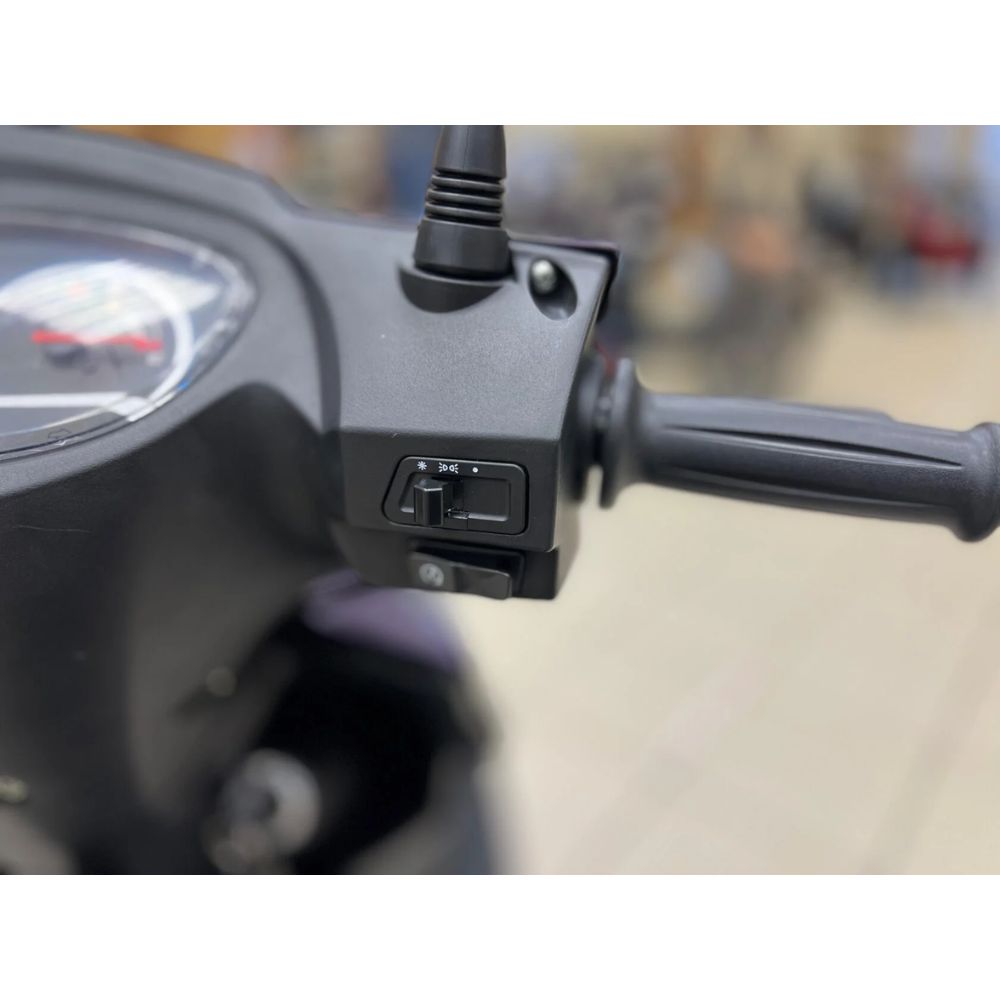 Скутер Gorizont M12